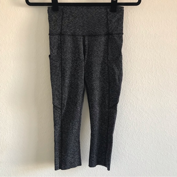 Lululemon Fast & Free Crop II sz 4 - Picture 2 of 11